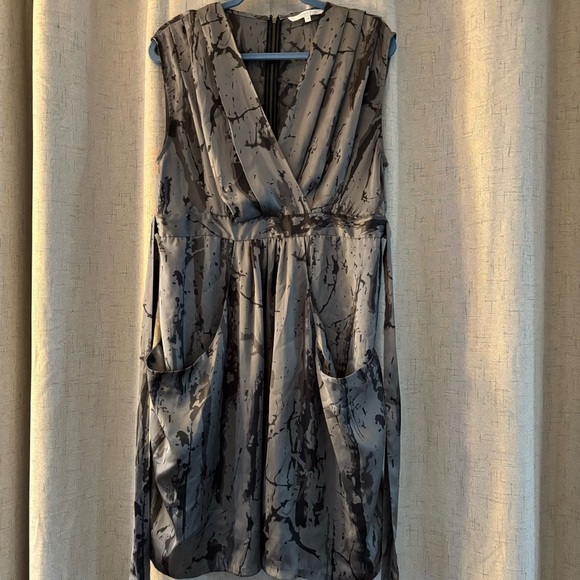 Mamas & Papas Maternity Tie Back Dress. Gray and black, size 14. Sleeveless. - Picture 1 of 9